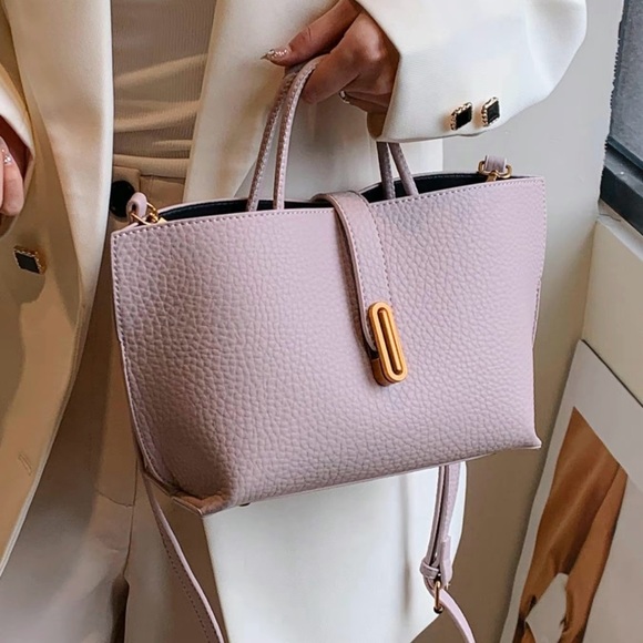 Handbags - Elegant Baby Pink Handbag